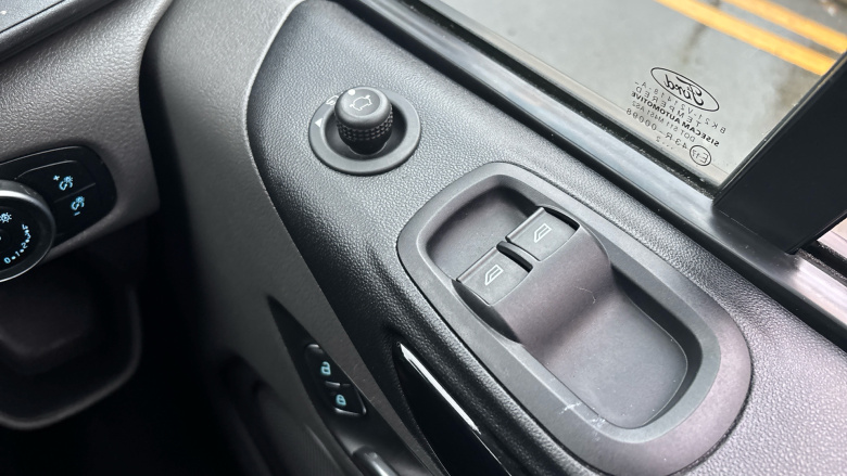 Ford Transit Custom 290 L2 Diesel Fwd 2.0 EcoBlue 170ps Low Roof Sport Van